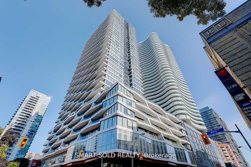 2801-85 Wood St, Toronto, ON, M4Y0E8 | Card Image