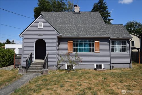 8519 Golden Given Rd E, Tacoma, WA, 98445-3246 | Card Image