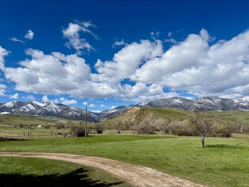 1205 Big Goose Rd, Sheridan, WY, 82801-9455 | Card Image