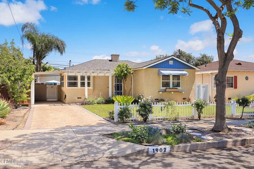 1902 N Pass Ave, Burbank, CA, 91505-1433 | Card Image