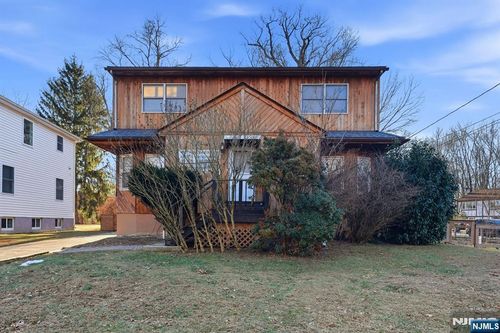 31 West St, Closter, NJ, 07624-1212 | Card Image