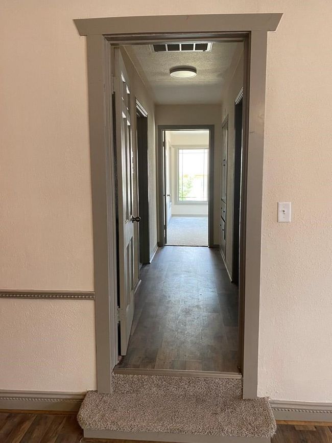 2305 30 Th St, House other with 3 bedrooms, 2 bathrooms and 1 parking in Snyder TX | Image 8