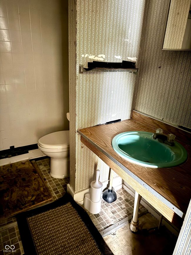 #3 bathroom | Image 17
