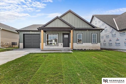9620 S 87th St, Lincoln, NE, 68526 | Card Image