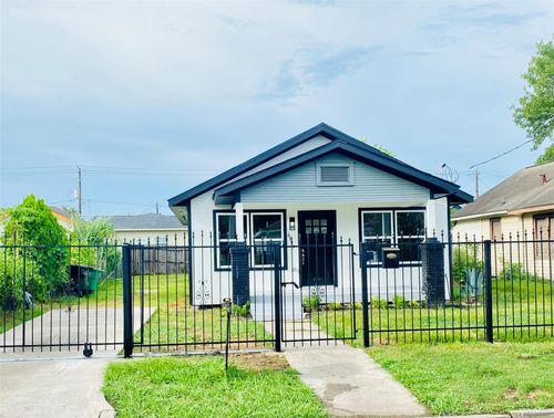 6929 Avenue L, Houston, TX, 77011-2637 | Card Image