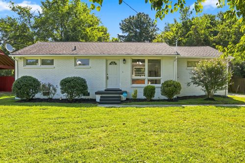 911 Hunt St, Murfreesboro, TN, 37130-5325 | Card Image