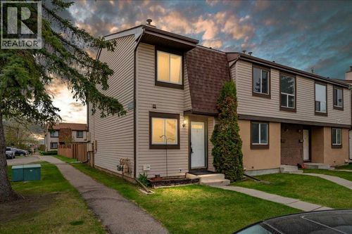 2727 Rundleson Rd Ne, Calgary, AB, T1Y3Z3 | Card Image