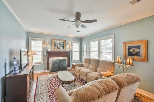 802 S Day St, Brenham, TX, 77833-4129 | Card Image