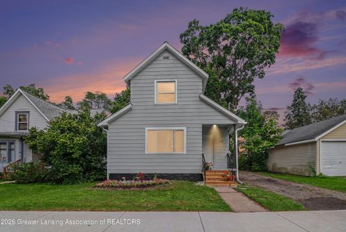 308 Bartlett St, Lansing, MI, 48915-1804 | Card Image