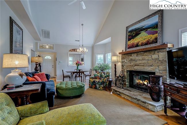 101 - 101 Clary Ct, Townhouse with 3 bedrooms, 3 bathrooms and null parking in Blowing Rock NC | Image 18