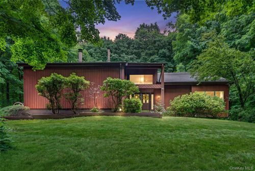 1 Tenny Ln, Cornwall, NY, 12518-1915 | Card Image