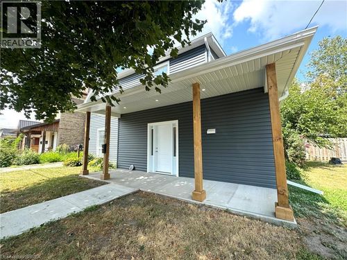 139 Terrace Hill St, Brantford, ON, N3R1G5 | Card Image