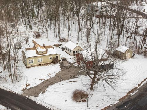 46 Noyes Rd, Londonderry, NH, 03053-2402 | Card Image