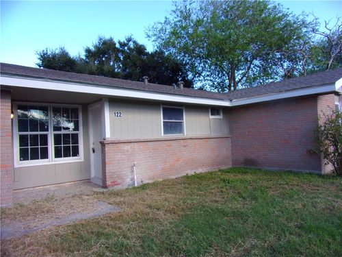 122 Green Trail Dr, Corpus Christi, TX, 78405-3816 | Card Image