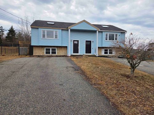 l-3 Little John Court, Derry, NH, 03038 | Card Image