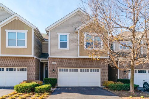 2370 N Moseley Ct, Palatine, IL, 60074-1211 | Card Image