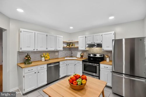 51 Oak Crest Ct, BEL AIR, MD, 21015-6261 | Card Image