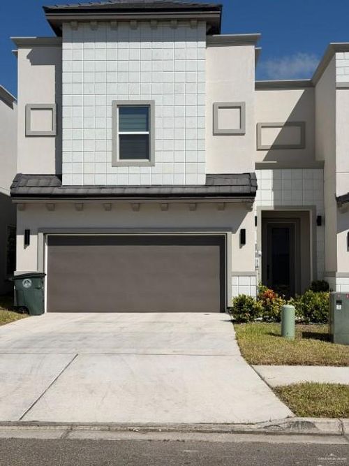 2229 Corales St, Mission, TX, 78573-8514 | Card Image