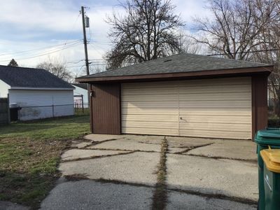 9458 Chamberlain Street, House other with 3 bedrooms, 1 bathrooms and null parking in Romulus MI | Image 2