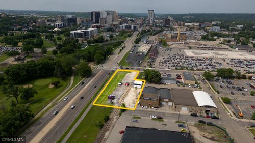 12 9th St Se, Rochester, MN, 55904-6423 | Card Image