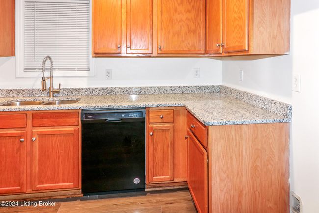 2008 W Market St, House other with 3 bedrooms, 2 bathrooms and null parking in Louisville KY | Image 4