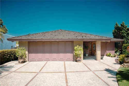 730 Saint James Pl, Newport Beach, CA, 92663-5835 | Card Image