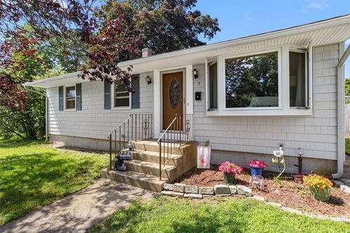 7 Sherwood Ave, Coventry, RI, 02816-5238 | Card Image