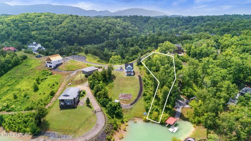 5 Harbor Point Dr, Sevierville, TN, 37876 | Card Image