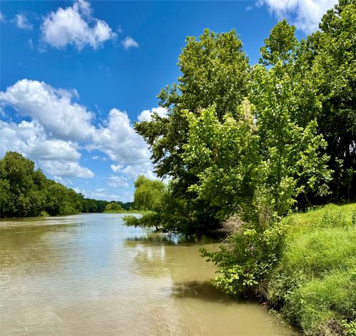 314 Fm 2571, Smithville, TX, 78957-2341 | Card Image