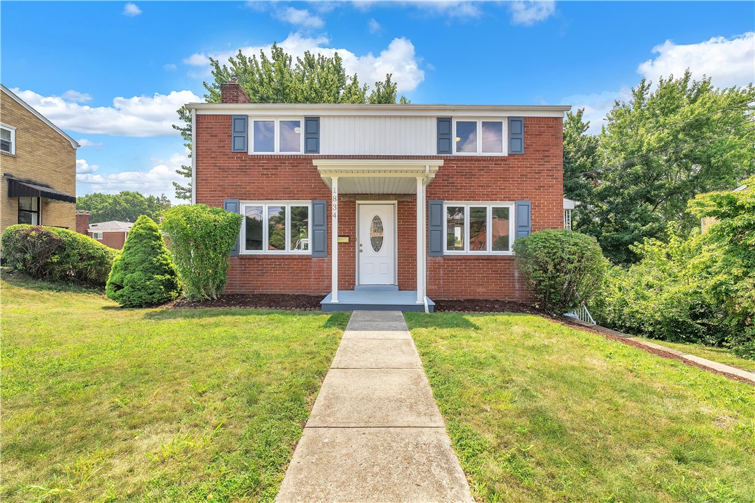 Horizon Dr, White Oak, PA 15131