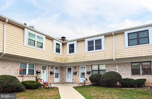 212 Silver Ct, Hamilton Square, NJ, 08690-3514 | Card Image