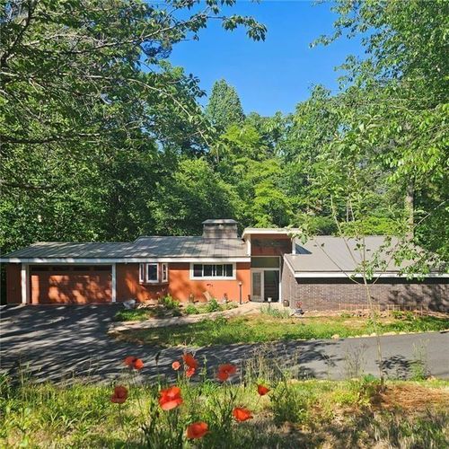 1989 N Ridgeway Rd Ne, Atlanta, GA, 30345-3438 | Card Image
