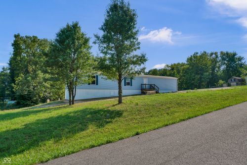 2843 Mcintosh Ln, North Vernon, IN, 47265-8726 | Card Image