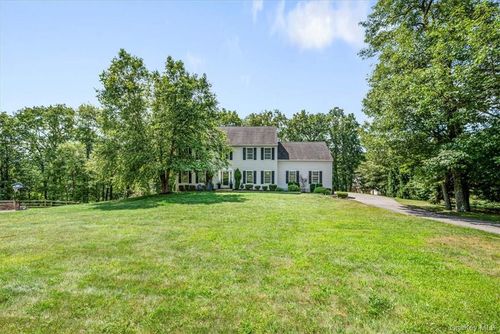 4 Carlisle Ct, Highland Mills, NY, 10930-8313 | Card Image