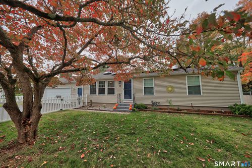 53 Woodland St, Plainville, CT, 06062-2339 | Card Image