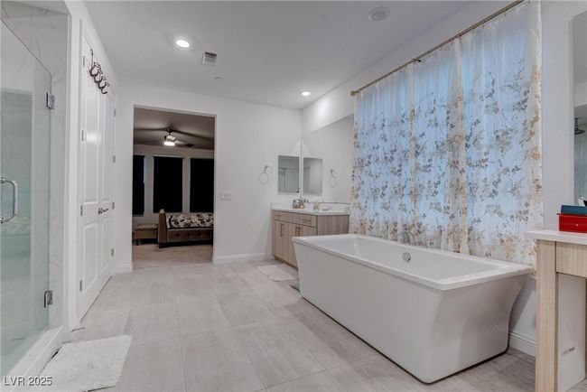 230 Carmel Sky St, House other with 5 bedrooms, 6 bathrooms and null parking in Las Vegas NV | Image 4