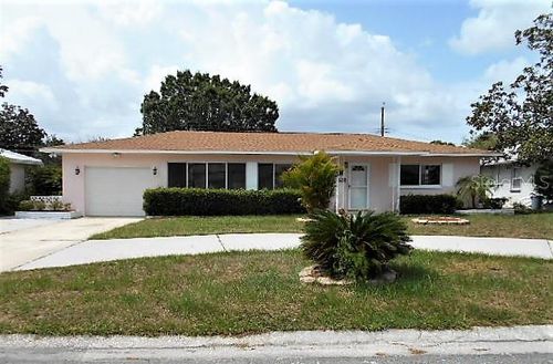 4201 Benson Ave N, ST PETERSBURG, FL, 33713-2252 | Card Image