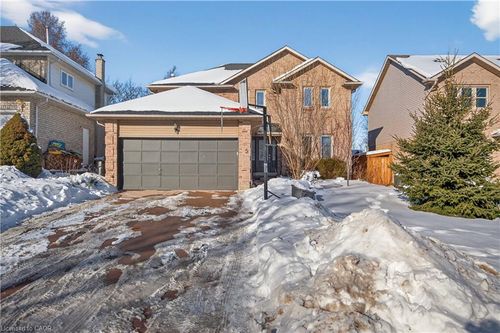 5 Giffin Rd, Dundas, ON, L9H6S1 | Card Image