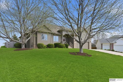15217 Corby Street, Omaha, NE, 68116 | Card Image