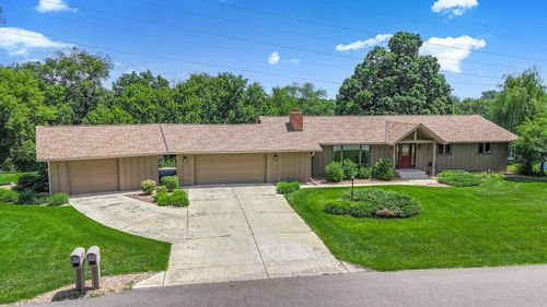 2710 Pioneer Ln, Saint Cloud, MN, 56301-5934 | Card Image