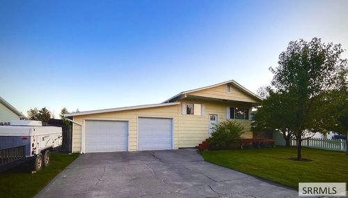 170 Meadowlark Dr, Shelley, ID, 83274-1037 | Card Image