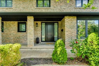 1243 Rebecca St, House other with 4 bedrooms, 5 bathrooms and 8 parking in Oakville ON | Image 3