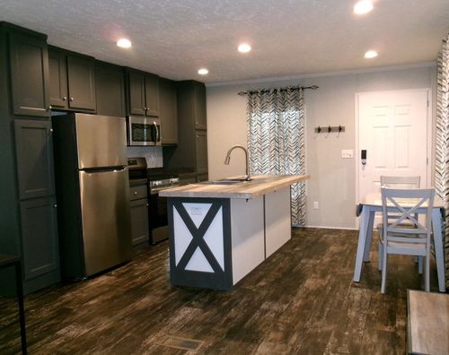 205 & 207 5th Street, Carmi, IL, 62821 | Card Image