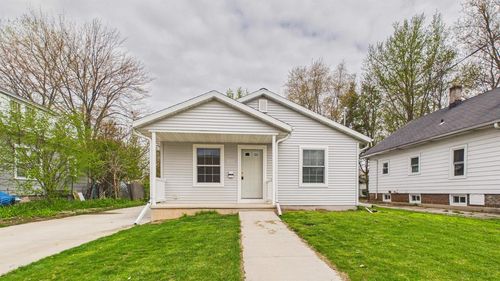 236 4th Street, MENASHA, WI, 54952 | Card Image