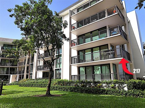 apt-217-1301 River Reach Dr, Fort Lauderdale, FL, 33315-1168 | Card Image