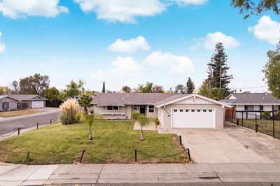 6650 47 Th St, House other with 3 bedrooms, 2 bathrooms and null parking in Sacramento CA | Image 1