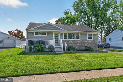 532 River Dr, RIVERSIDE, NJ, 08075-3026 | Card Image