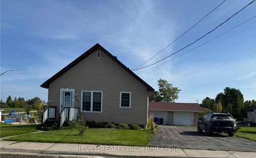 {{alt}} | Card Image