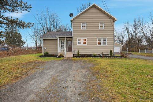 13903 Bloomingdale Rd, Akron, NY, 14001-9608 | Card Image