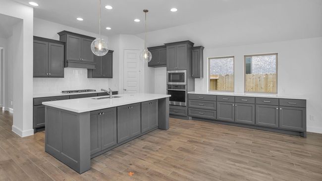 12330 Sweet Gum Dr, House other with 4 bedrooms, 3 bathrooms and 2 parking in Mont Belvieu TX | Image 9